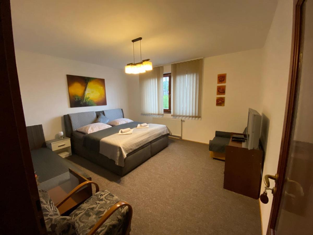 Brezno 2 Izbovy Apartman Sabi Exteriör bild