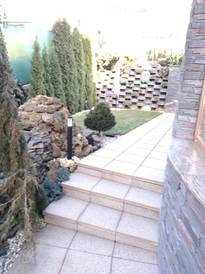 Brezno 2 Izbovy Apartman Sabi Exteriör bild